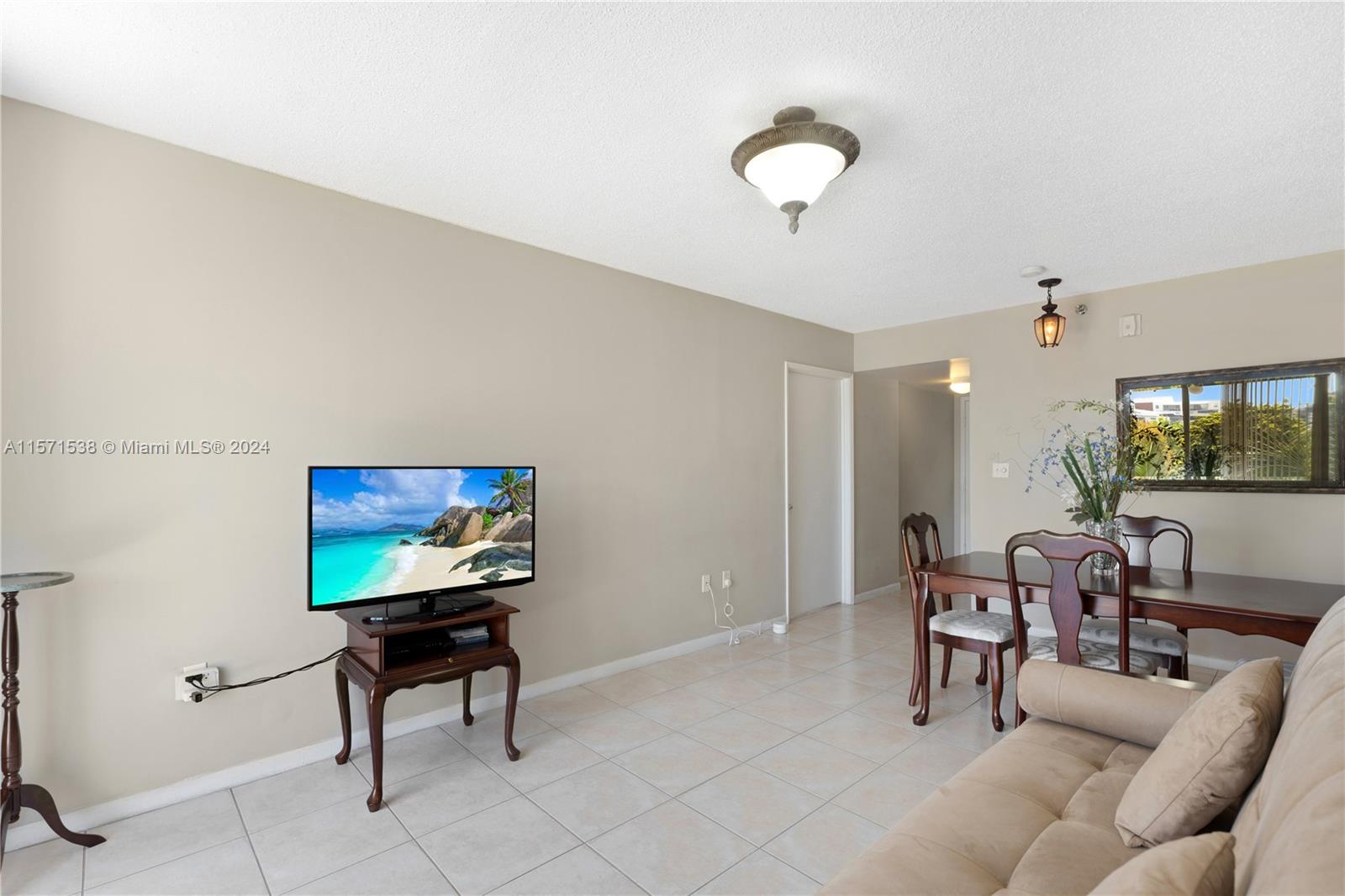 1010 NW 11 St # 301