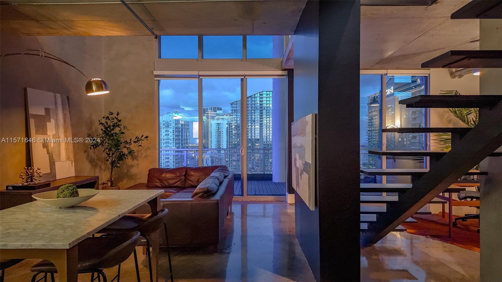 690 SW 1st Ct Unit: PHII12