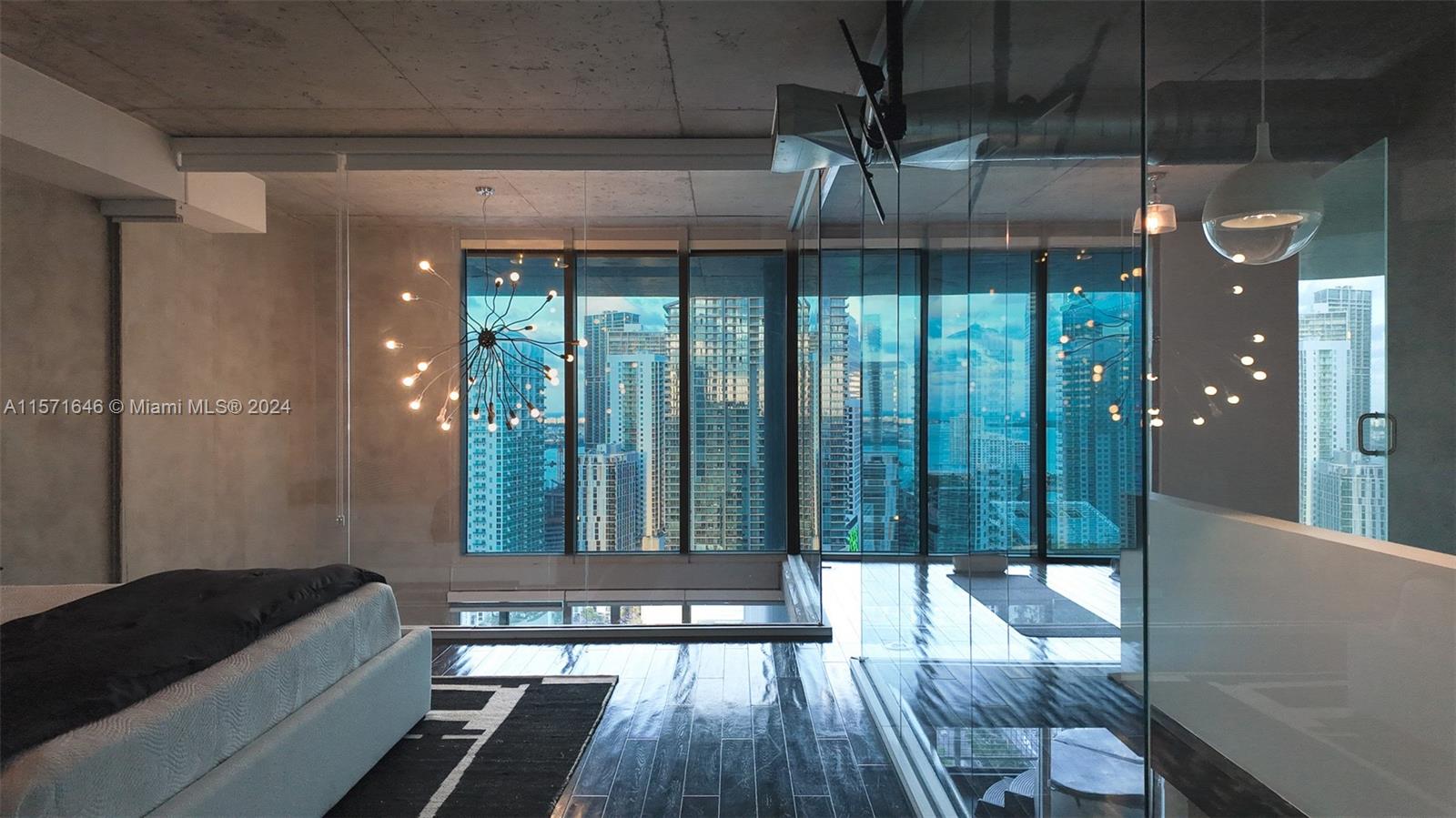 690 SW 1st Ct Unit: PHII12