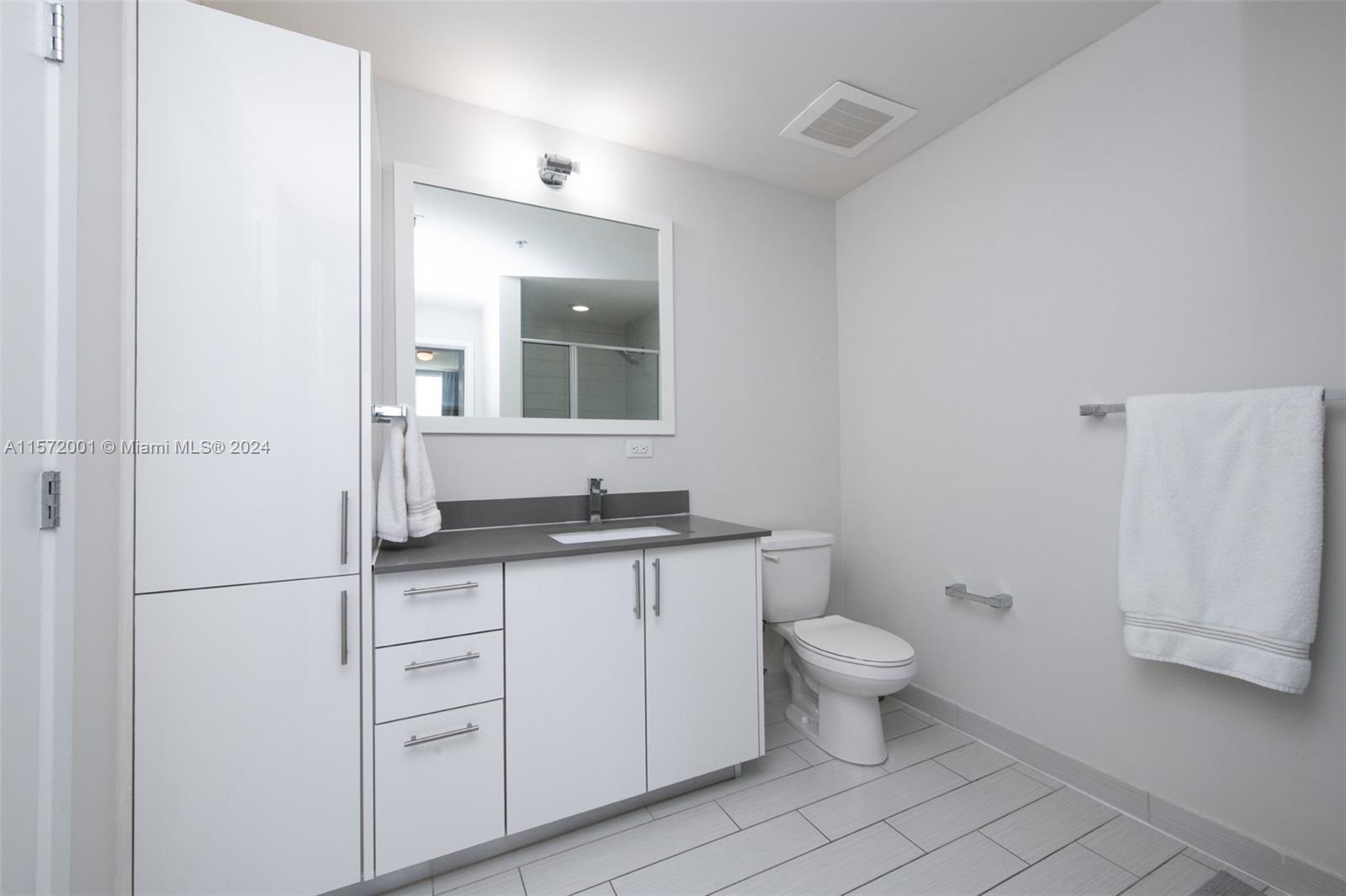 999 SW 1st Ave # 2010