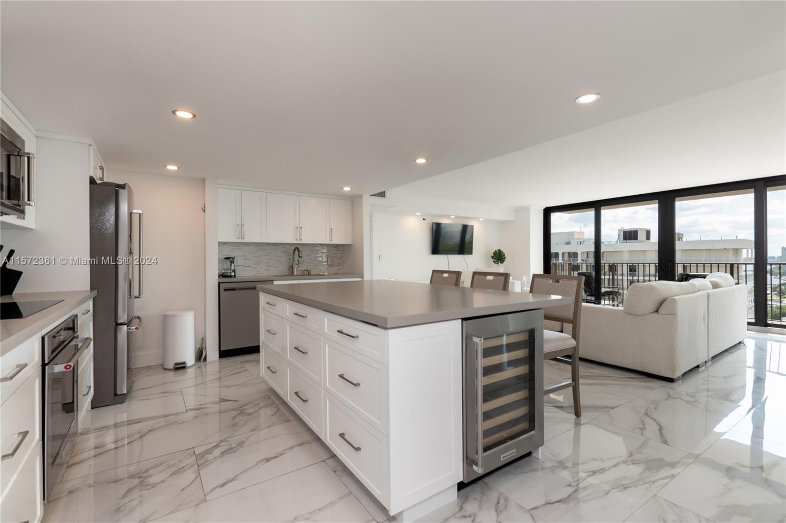 1450 Brickell Bay Dr # 1707