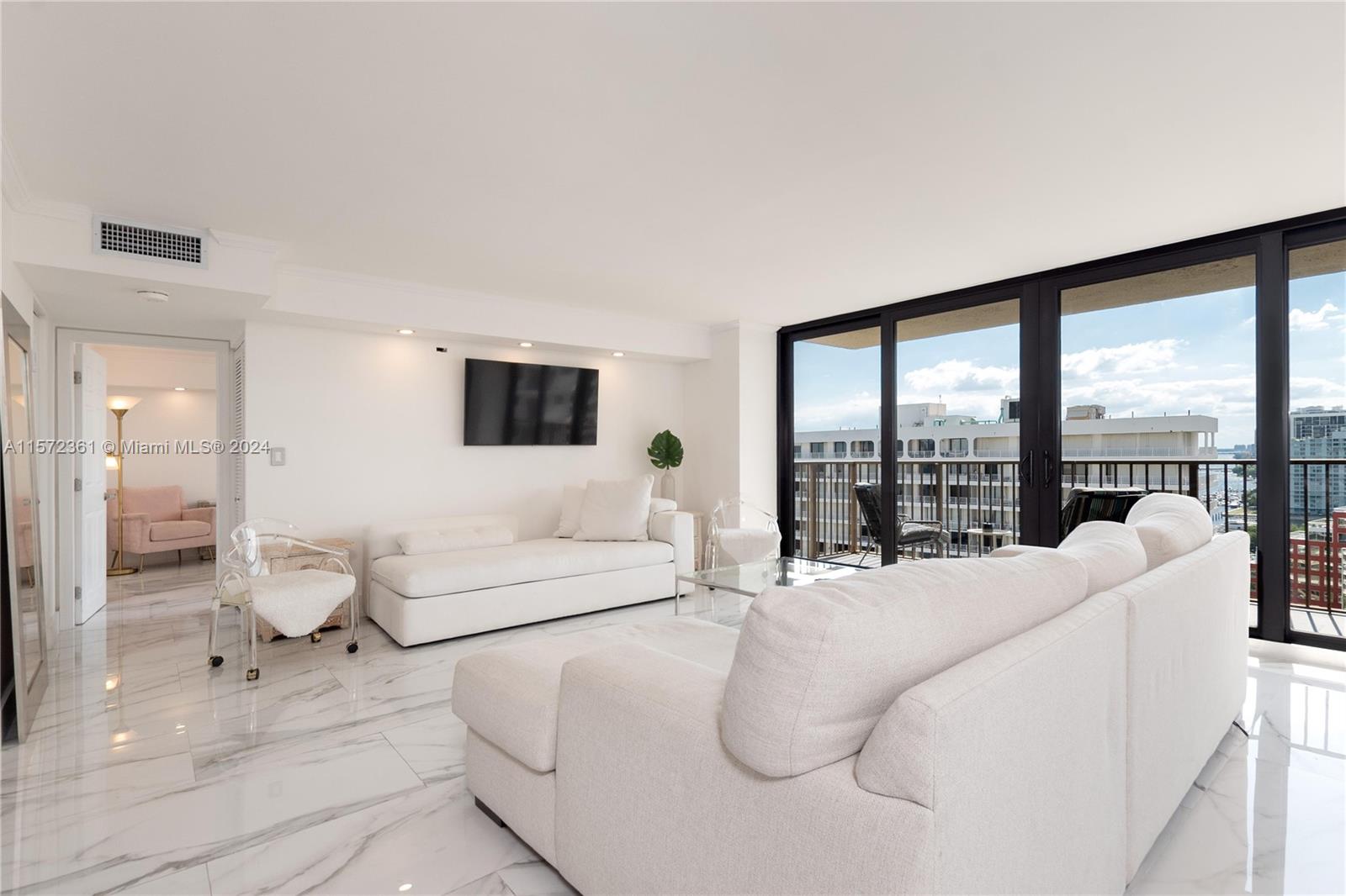 1450 Brickell Bay Dr # 1707