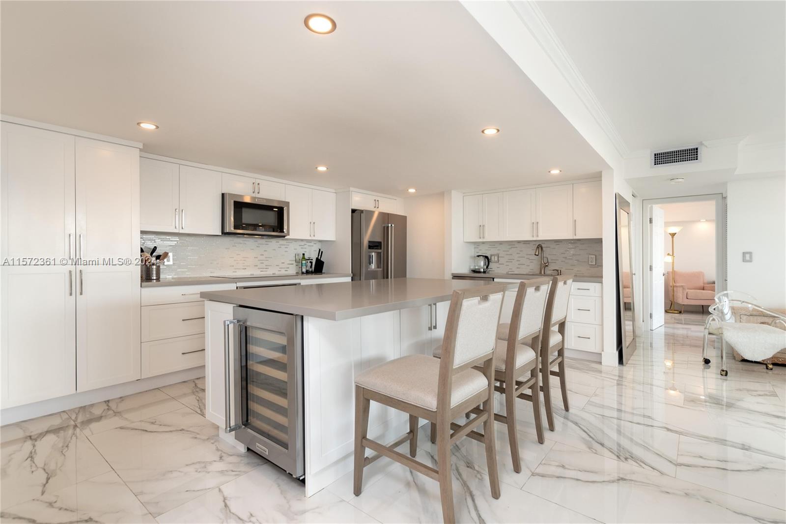1450 Brickell Bay Dr # 1707