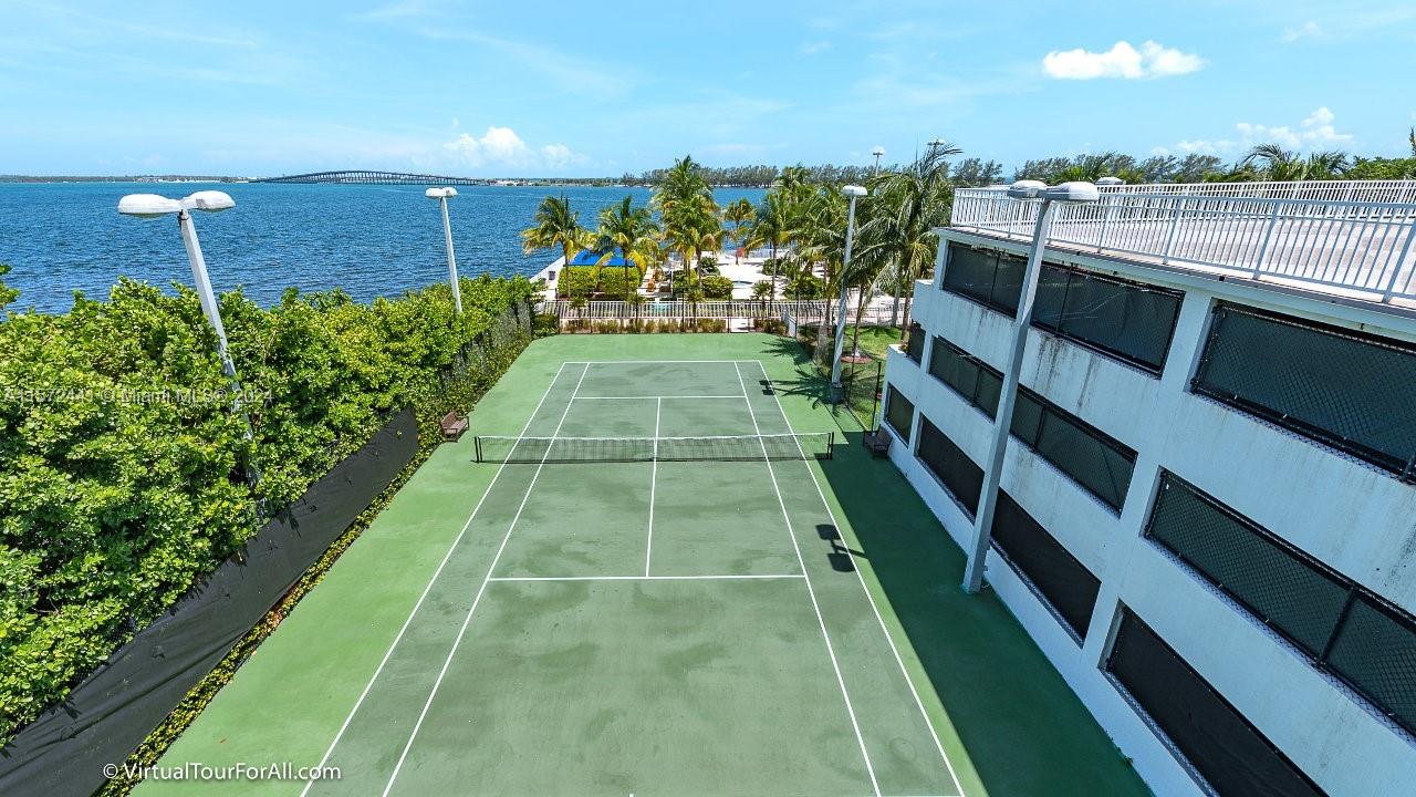 2101 Brickell Ave # 912