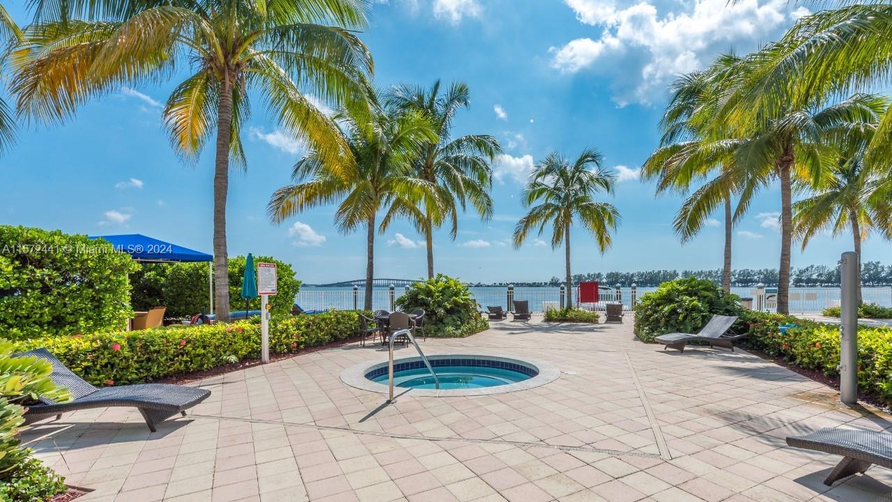 2101 Brickell Ave # 912