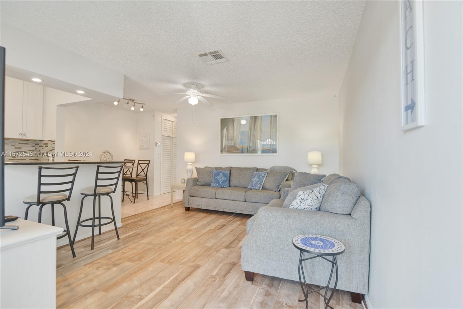 3232 Canal Dr # 19