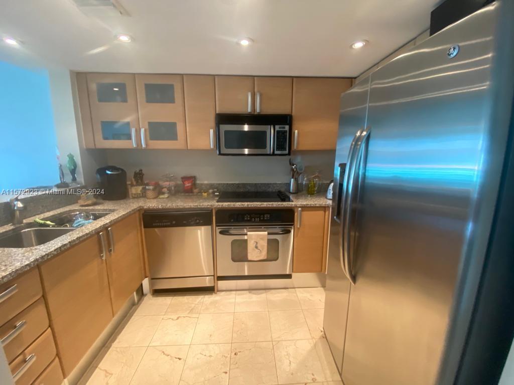 2101 Brickell Ave # 1804