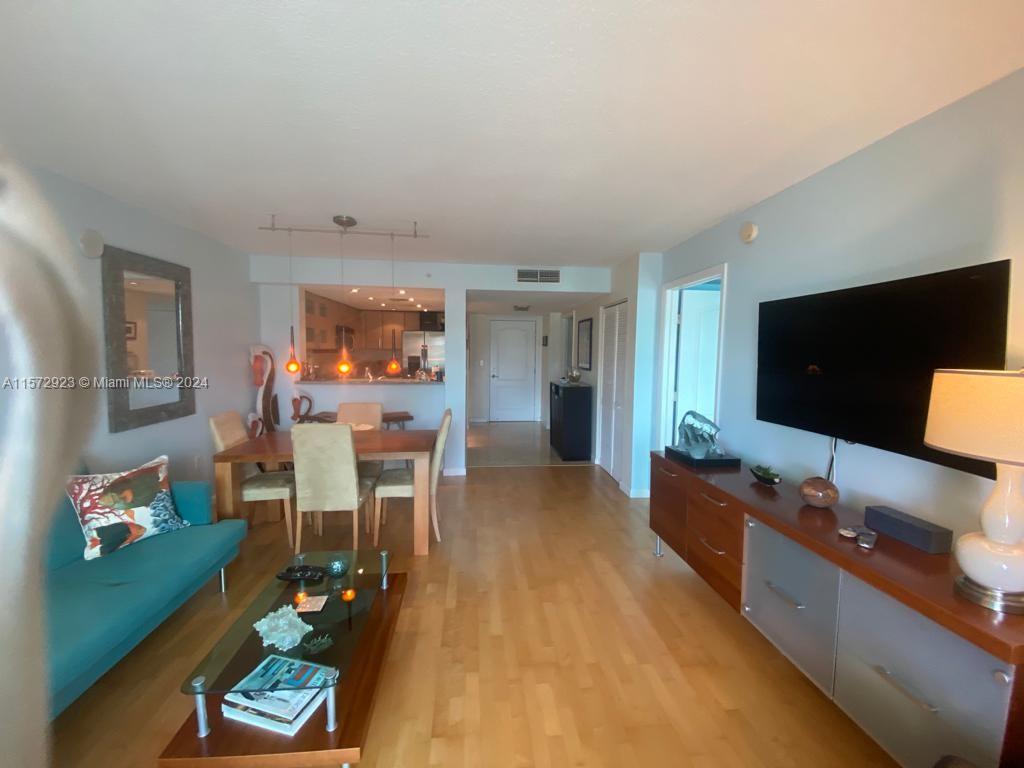 2101 Brickell Ave # 1804