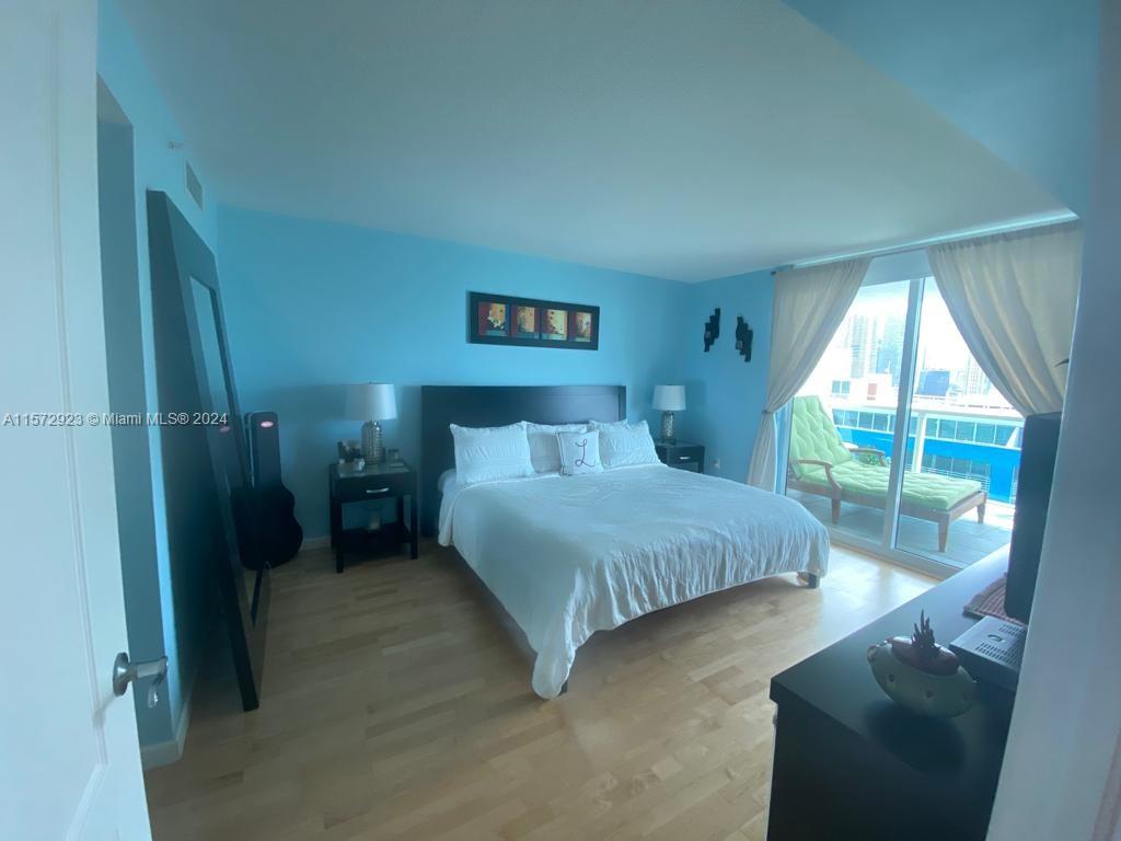 2101 Brickell Ave # 1804