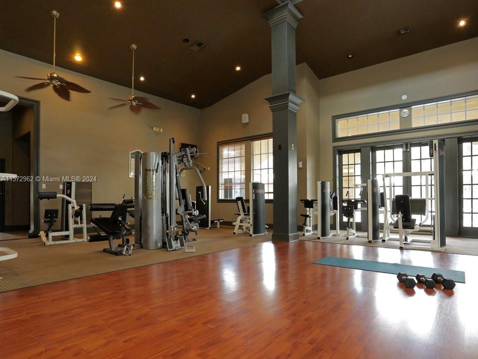 2457 CENTERGATE DRIVE # 106