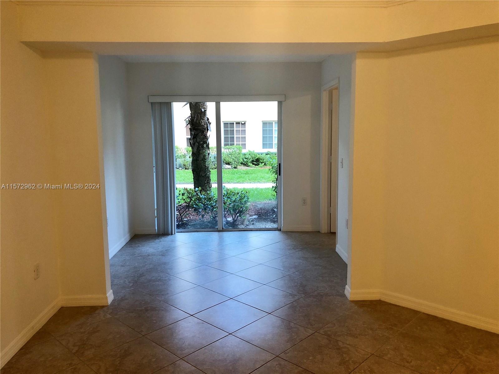 2457 CENTERGATE DRIVE # 106