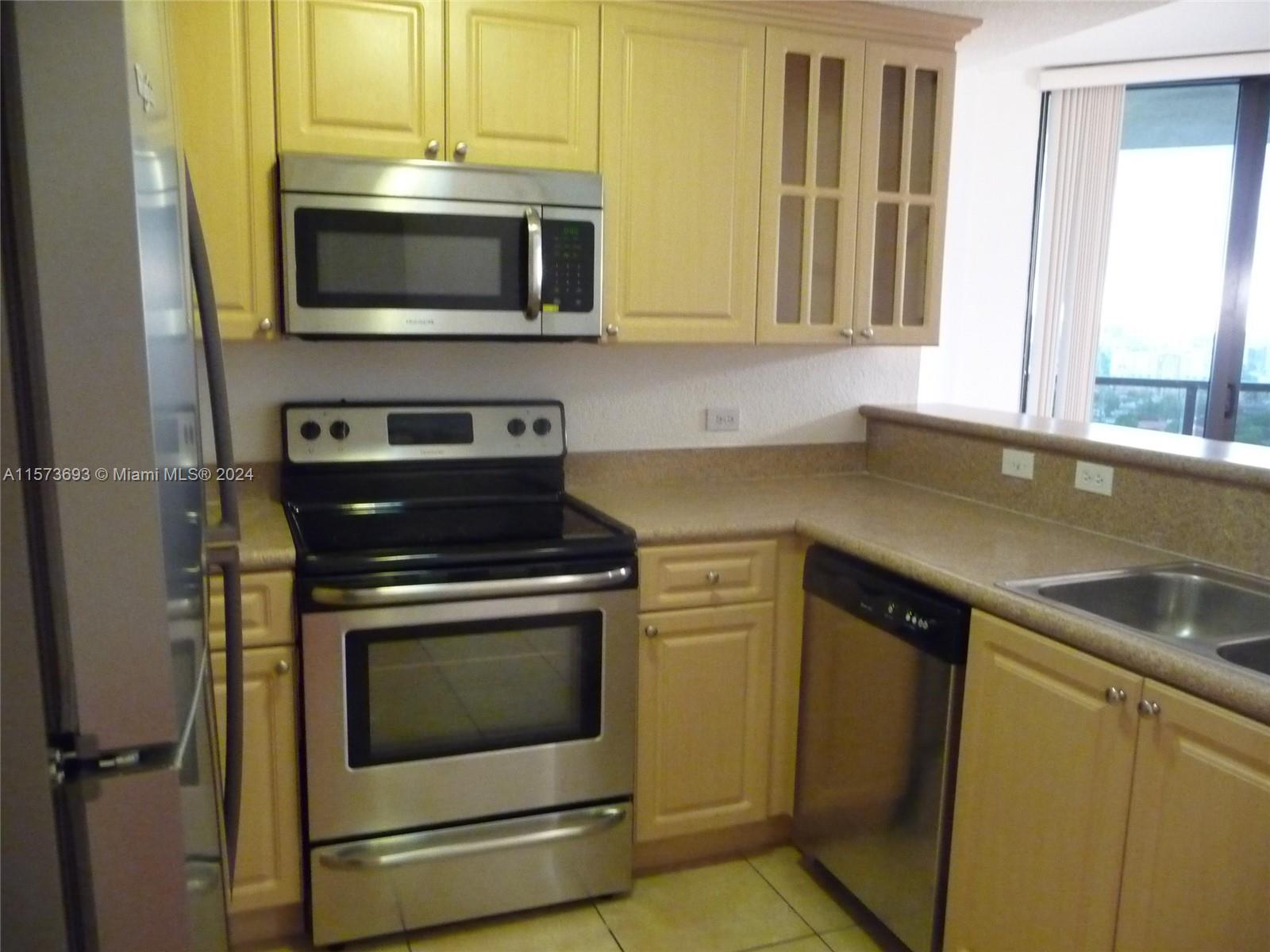 2301 SW 27 AV # 1506