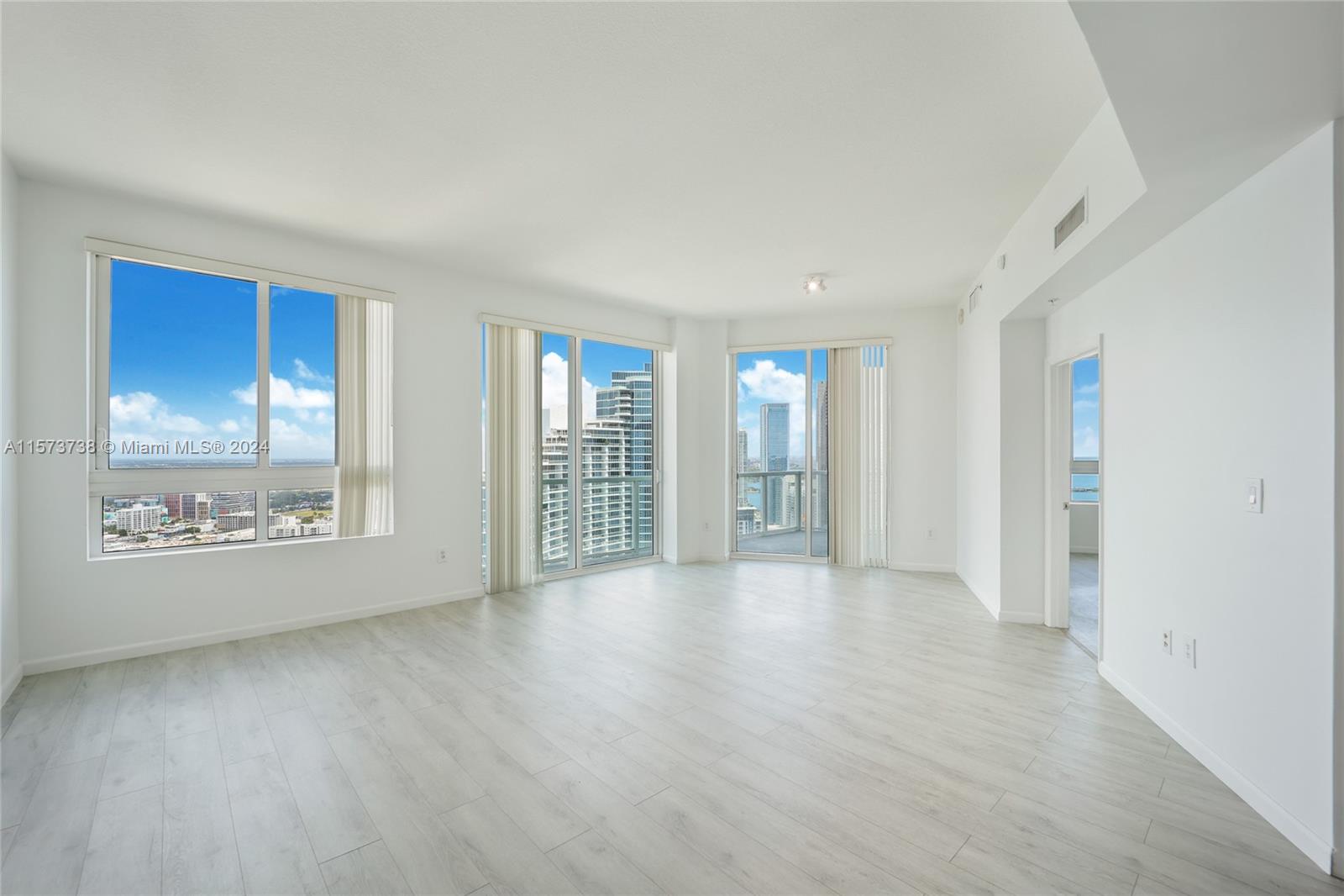 1900 N Bayshore Dr # 4112