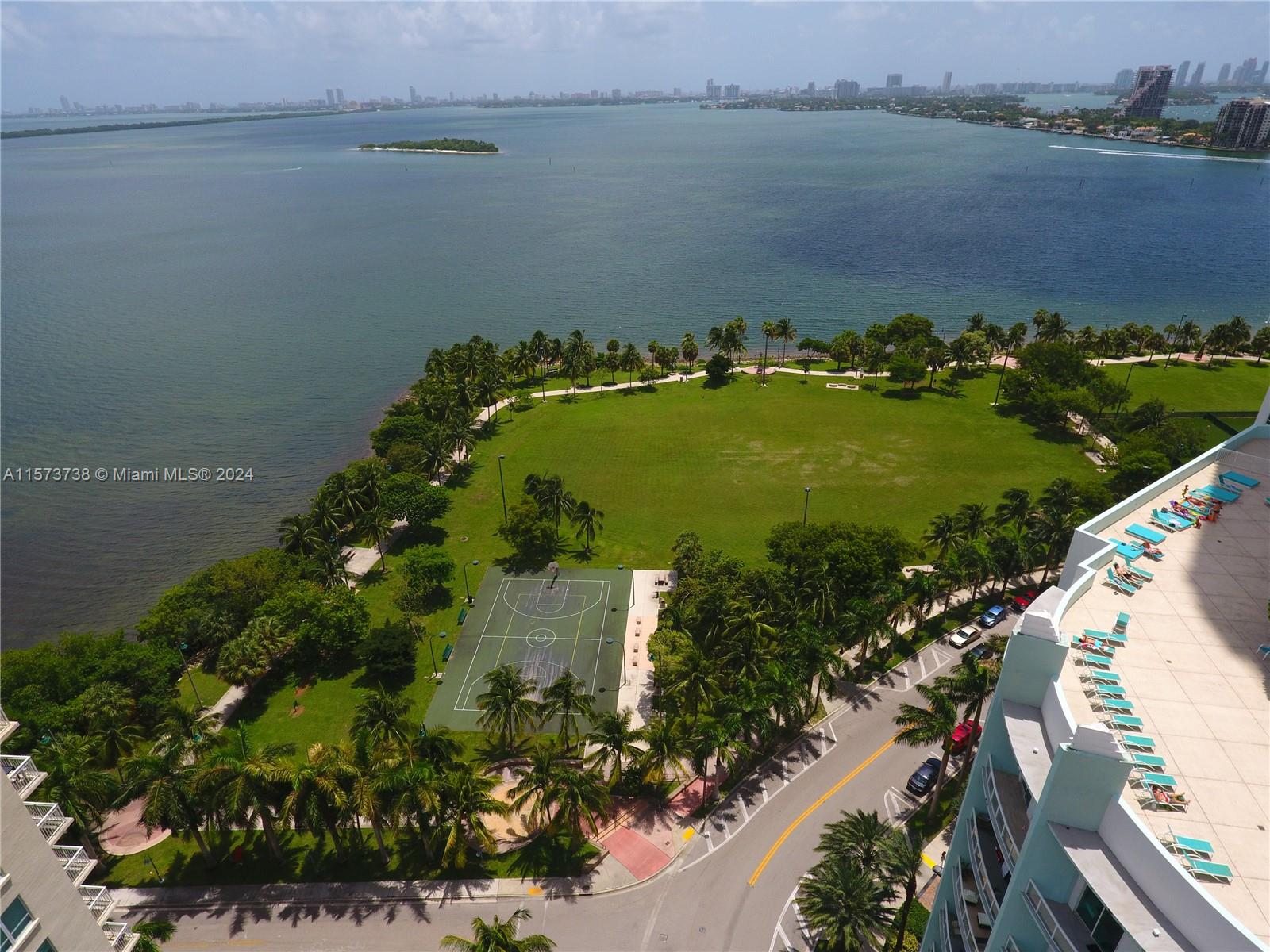 1900 N Bayshore Dr # 4112