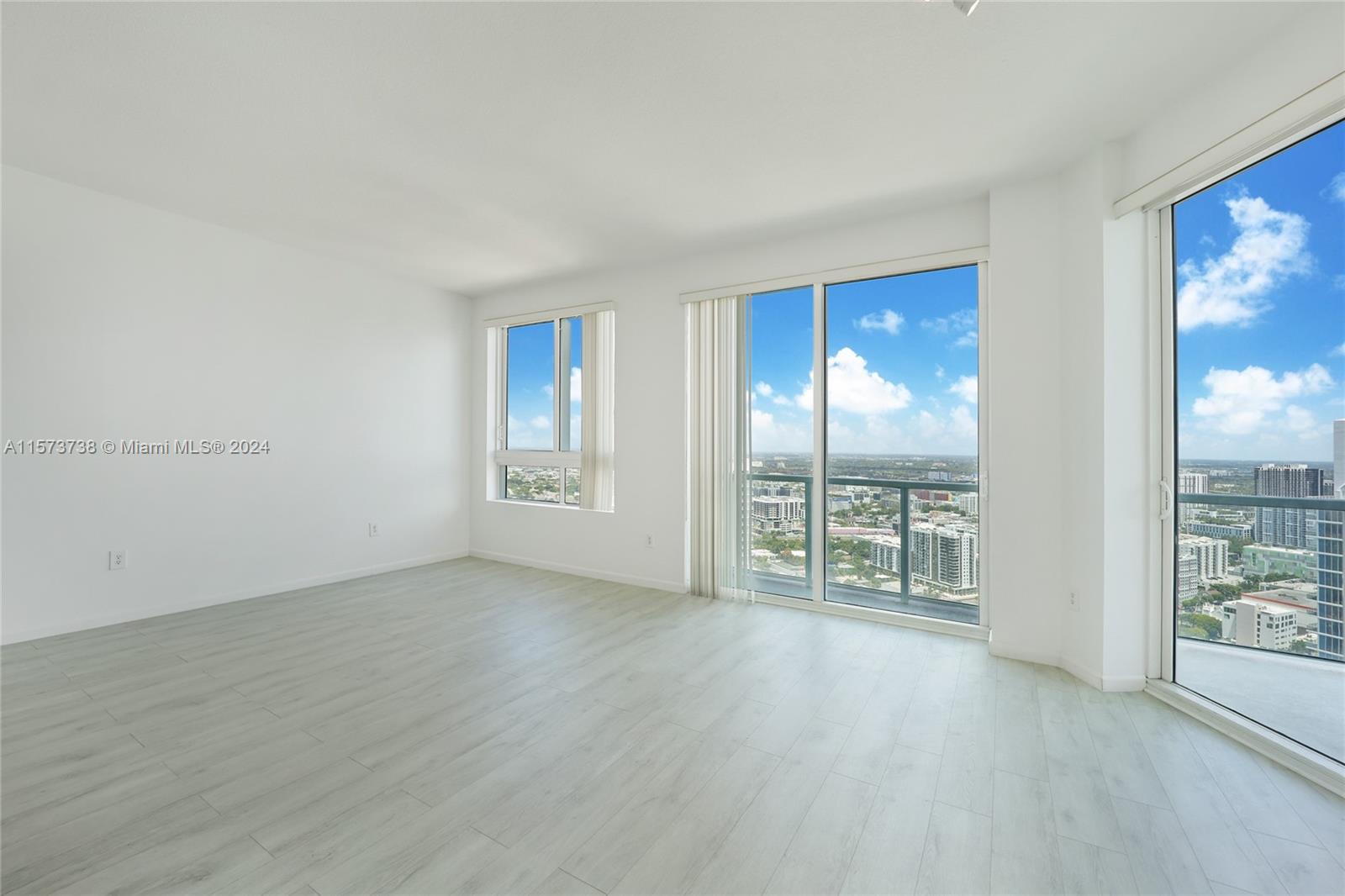 1900 N Bayshore Dr # 4112