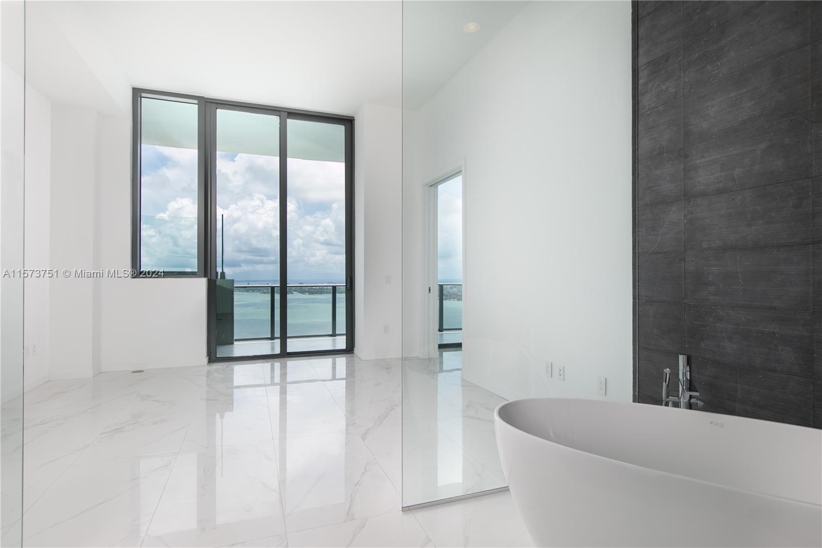 480 NE 31st St Unit: PH5101