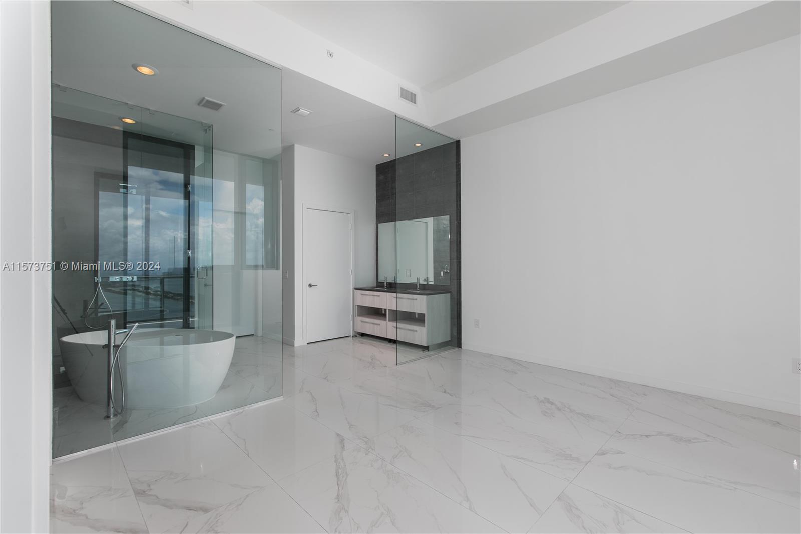 480 NE 31st St Unit: PH5101