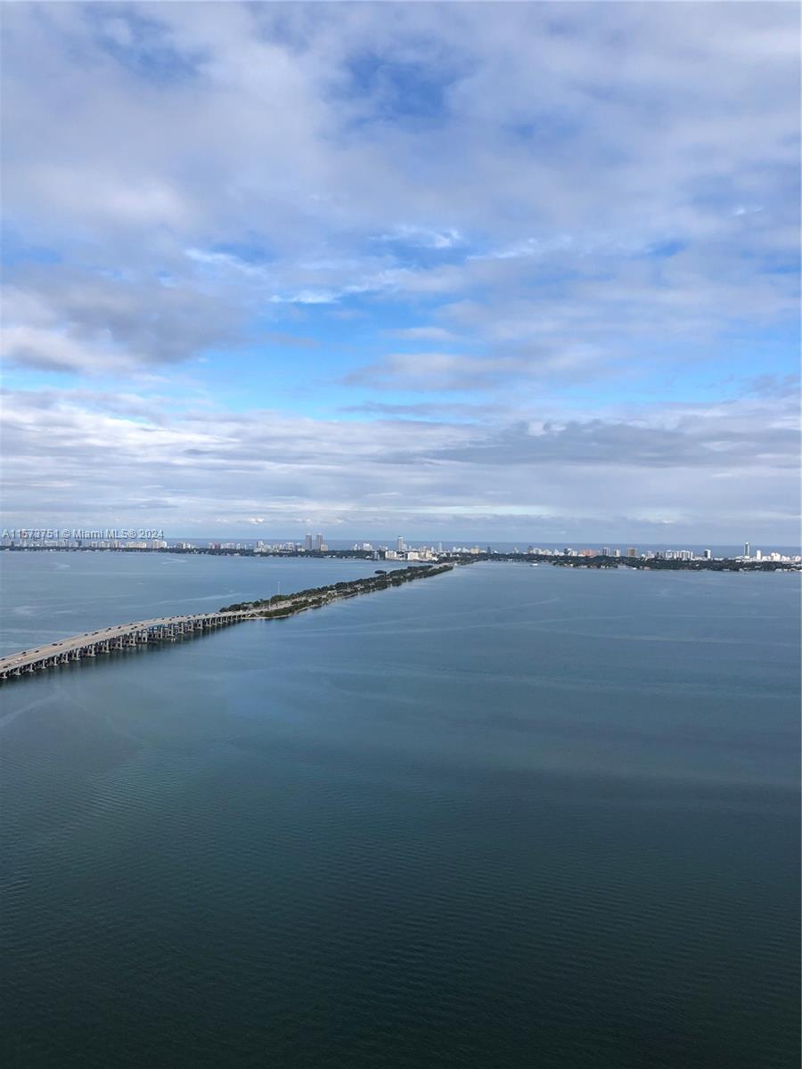 480 NE 31st St Unit: PH5101