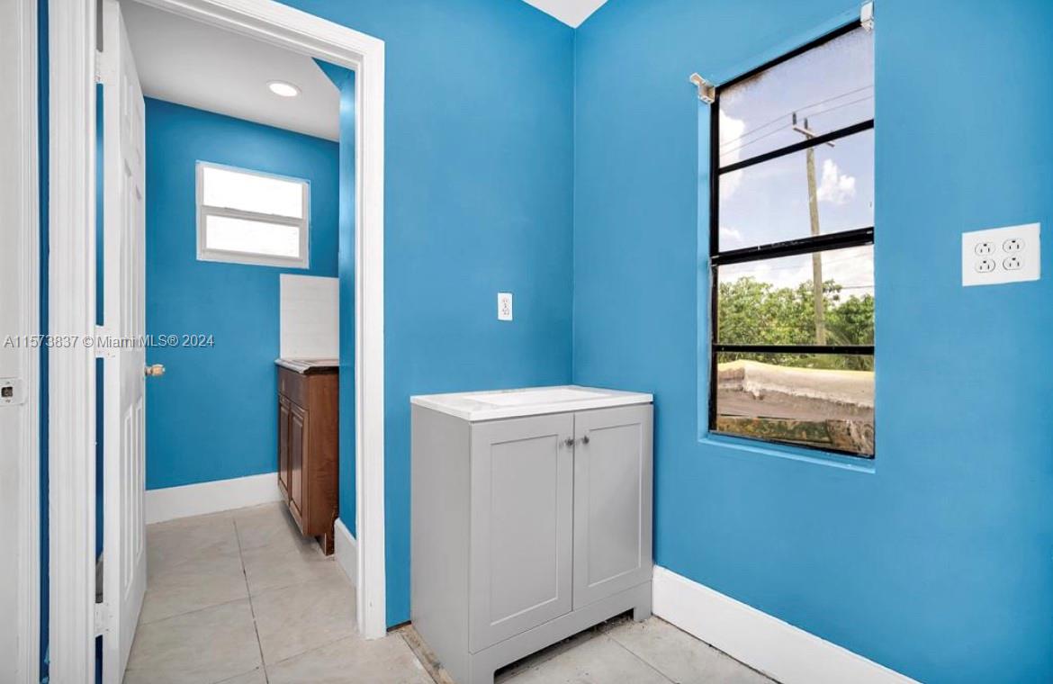 613 Sharar Ave # 2A, Opa-Locka Unit: 2A