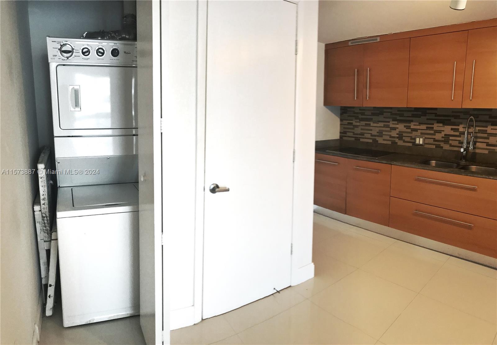 485 Brickell Ave # 2911