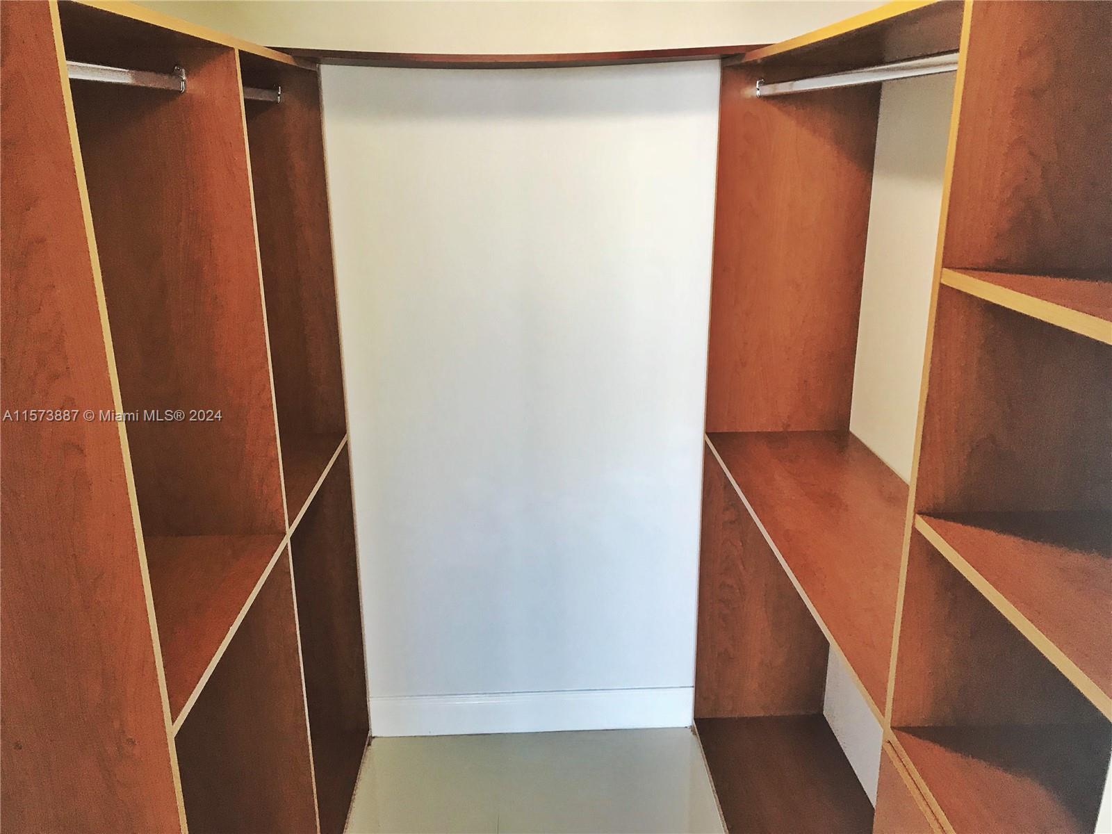 485 Brickell Ave # 2911