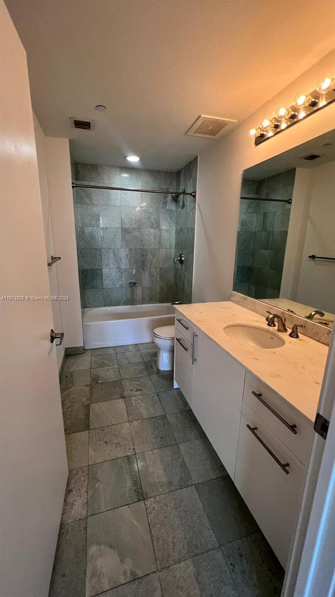 1050 BRICKELL AV # 618
