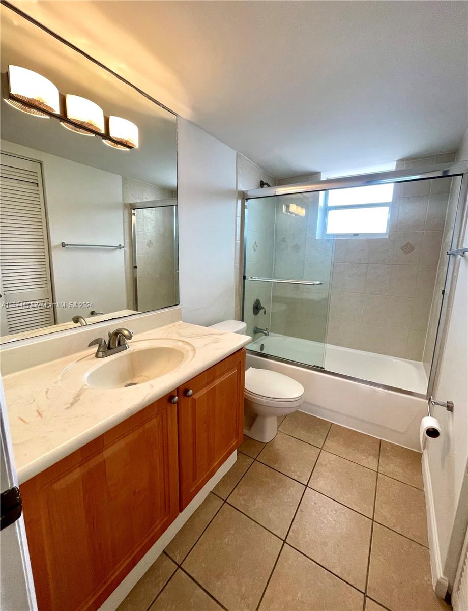 2903 N Miami Beach Blvd # 302