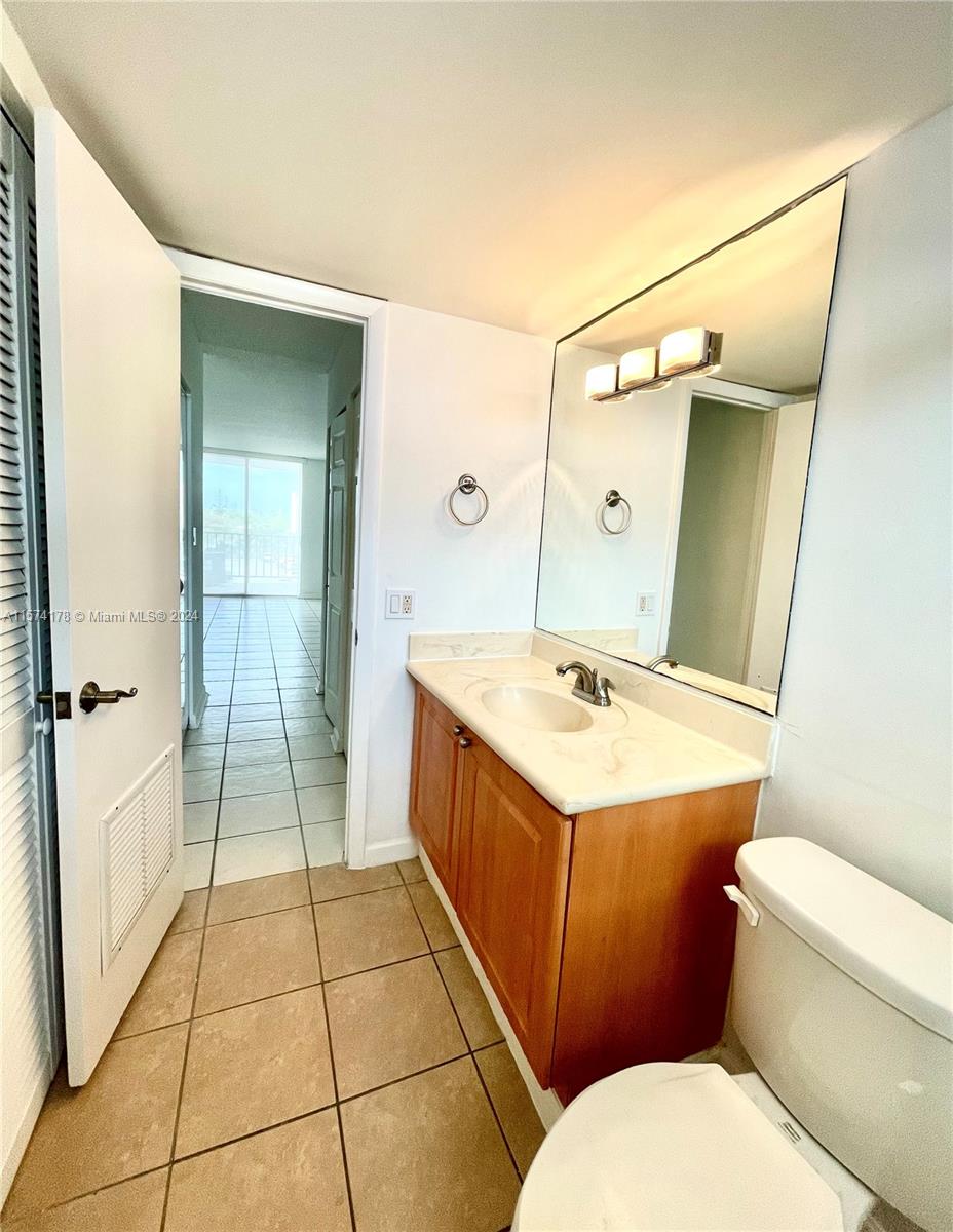 2903 N Miami Beach Blvd # 302