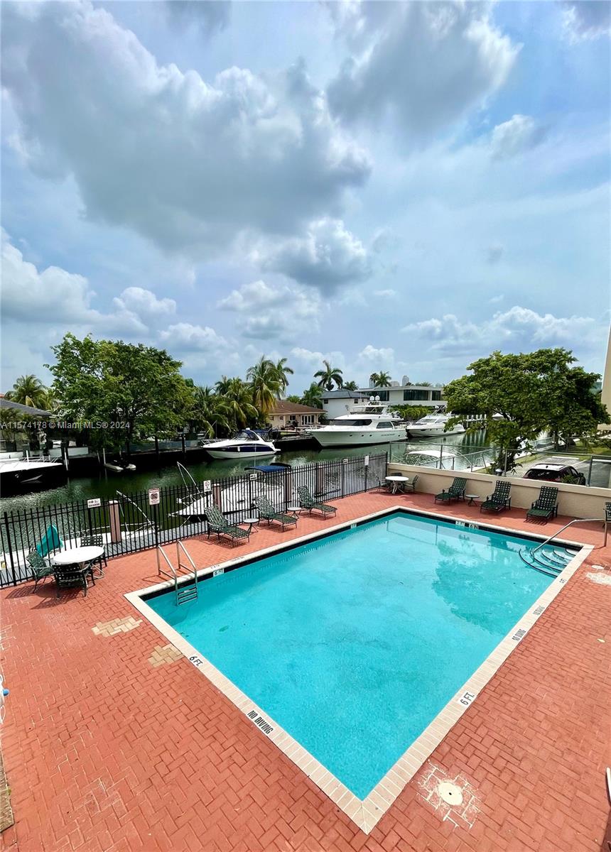 2903 N Miami Beach Blvd # 302