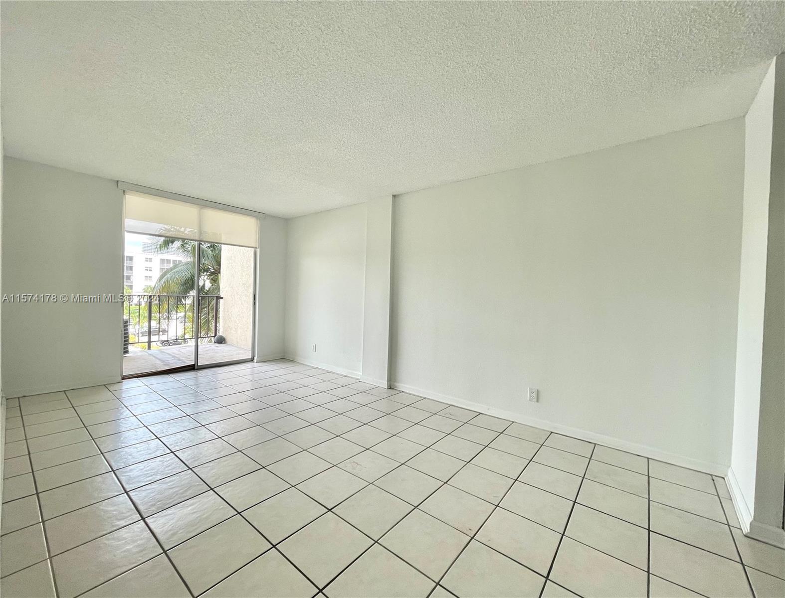 2903 N Miami Beach Blvd # 302