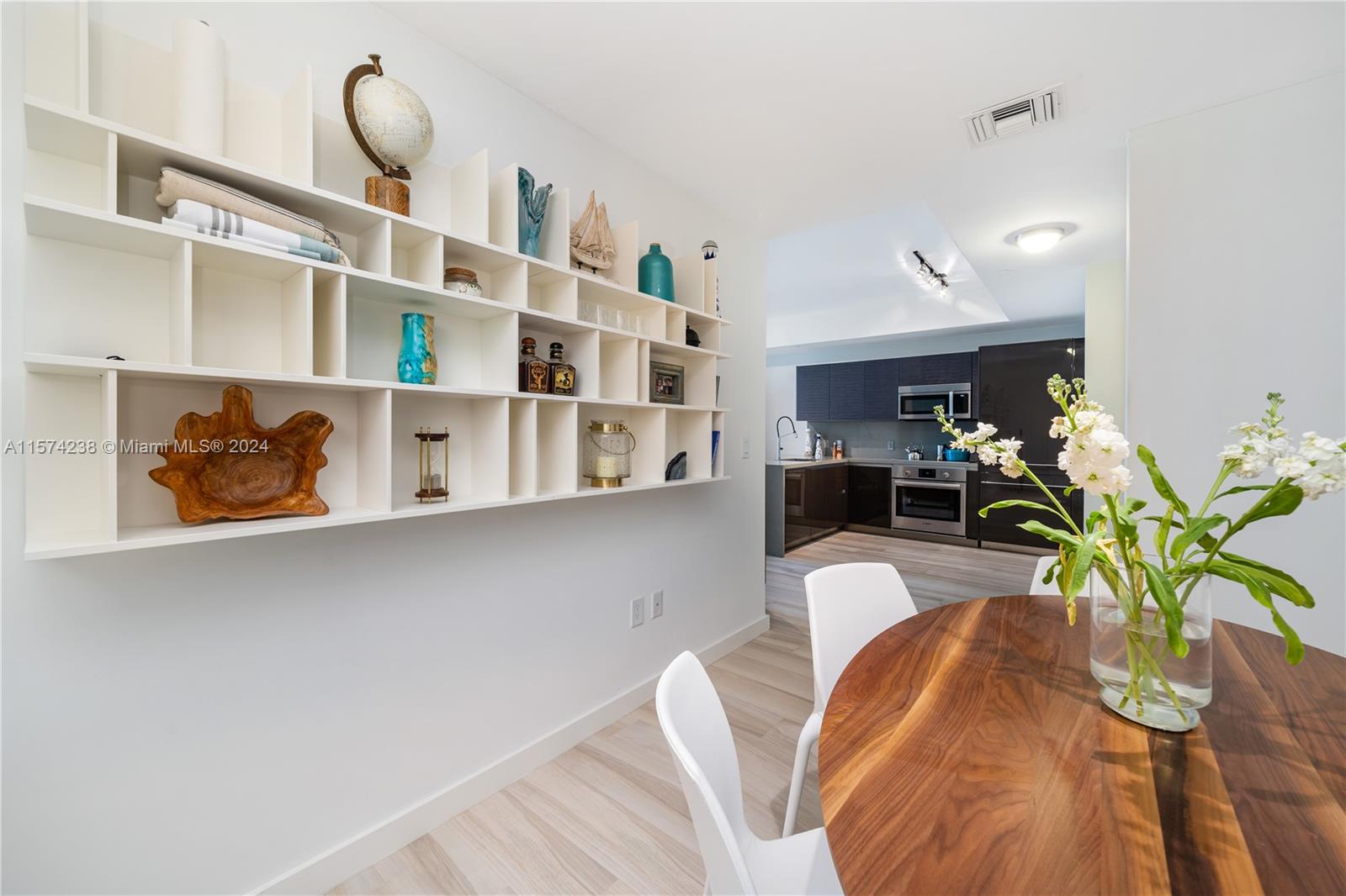 1080 Brickell Ave # 2706