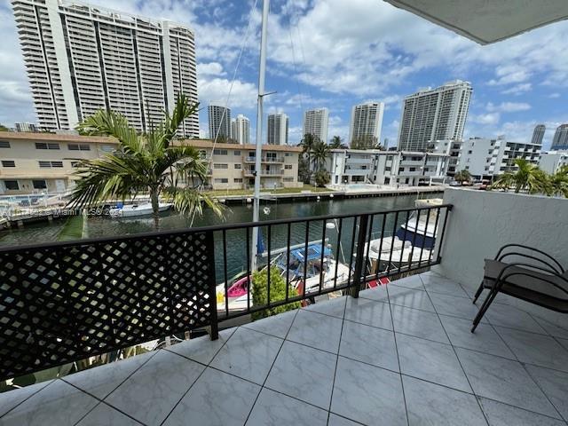 3531 NE 170th St # 302