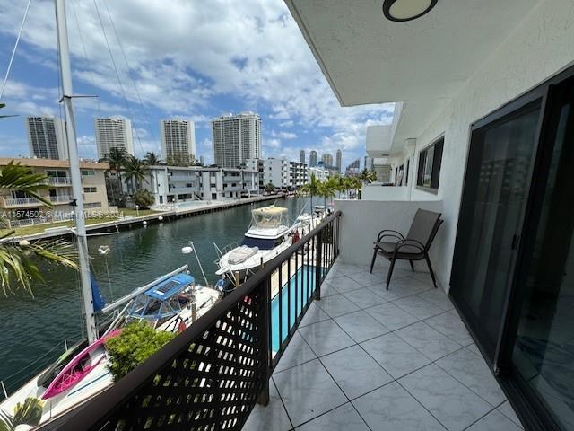 3531 NE 170th St # 302