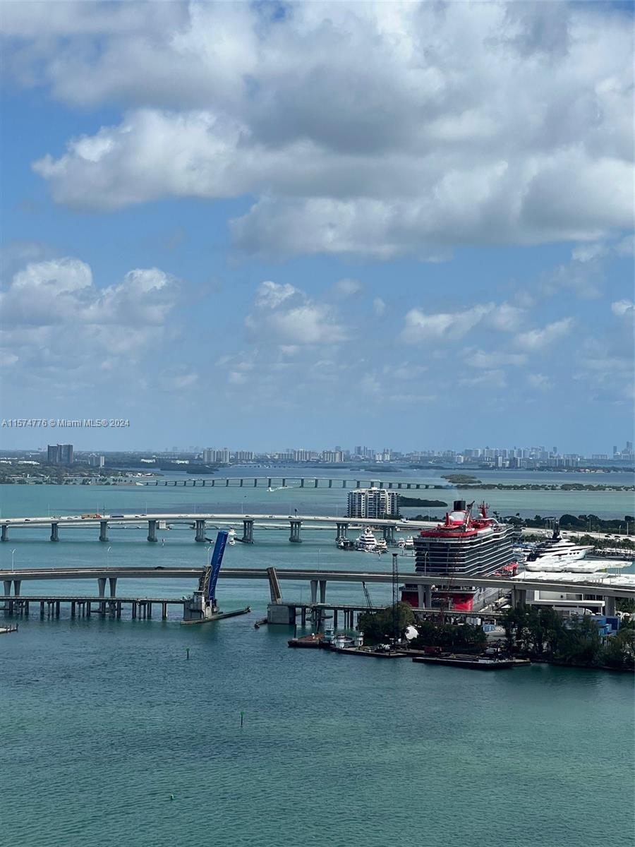 848 Brickell Key Dr # 3002