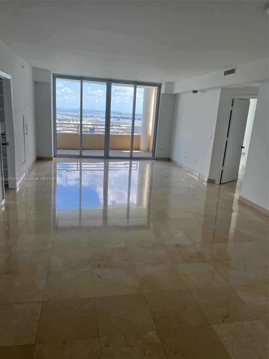 848 Brickell Key Dr # 3002