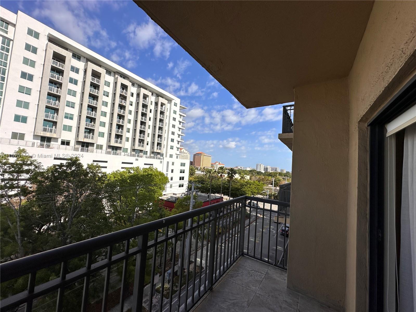 3590 Coral Way # 611