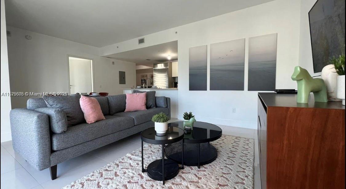 1300 BRICKELL BAY DR # 3400