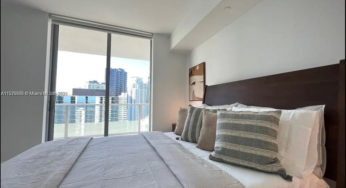 1300 BRICKELL BAY DR # 3400