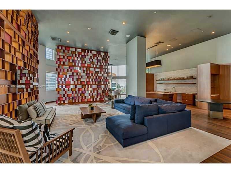1300 BRICKELL BAY DR # 3400