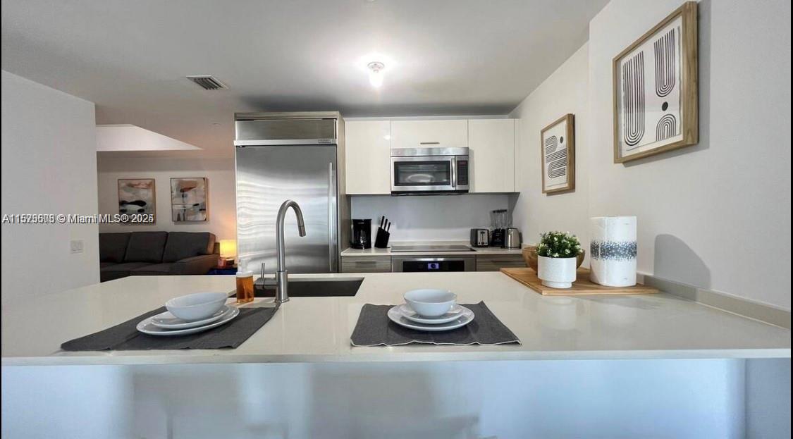 1300 BRICKELL BAY DR # 3400