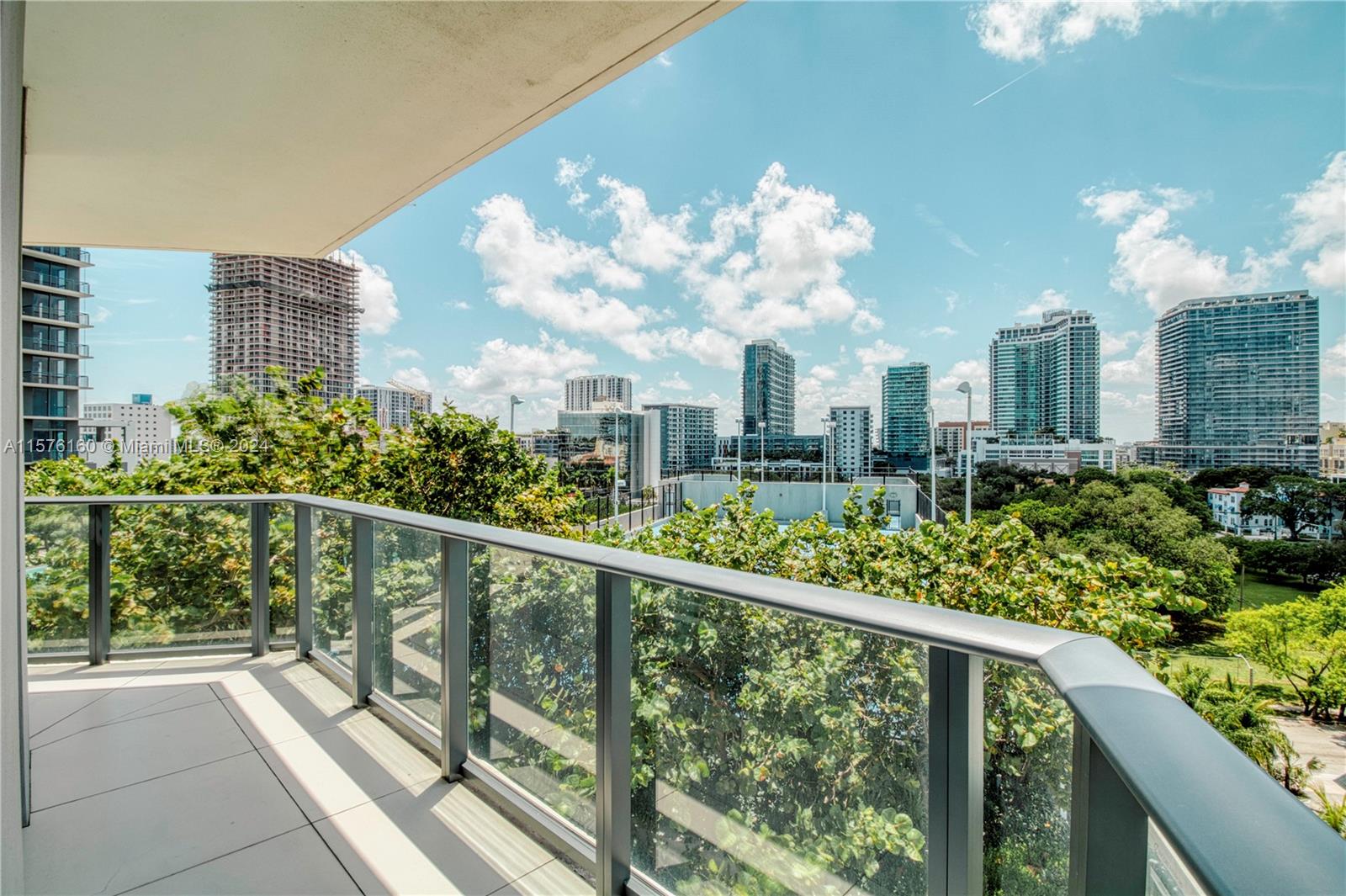 501 NE 31st St # 610