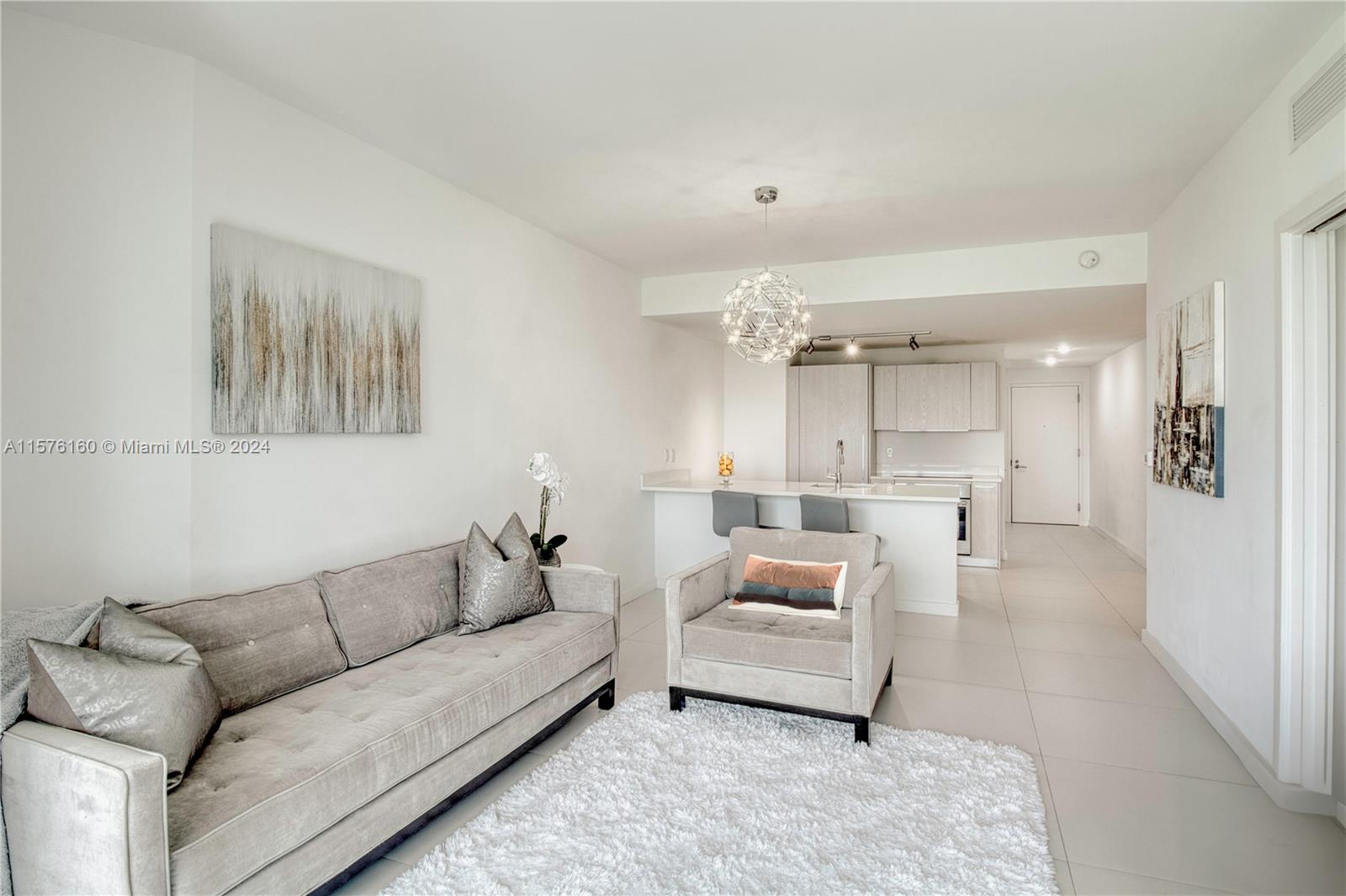 501 NE 31st St # 610