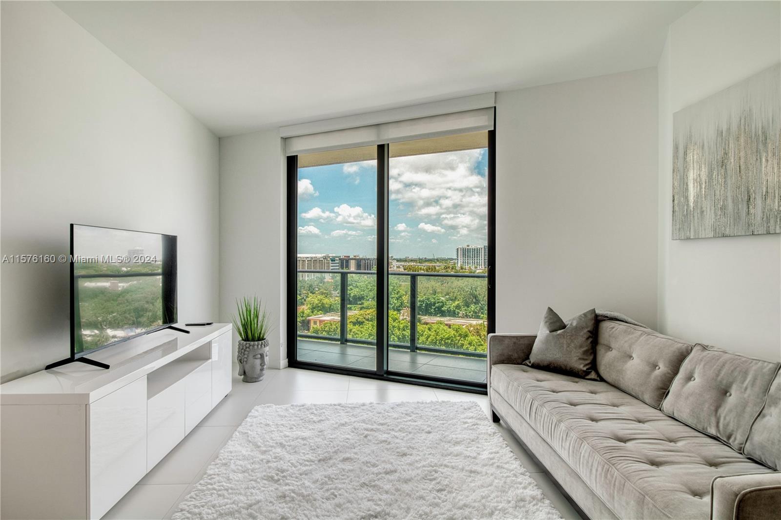 501 NE 31st St # 610