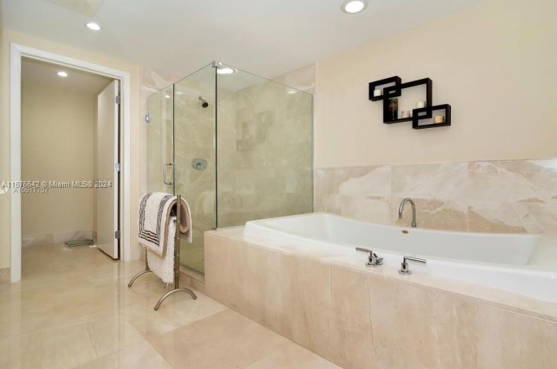 17001 Collins Ave # 1505