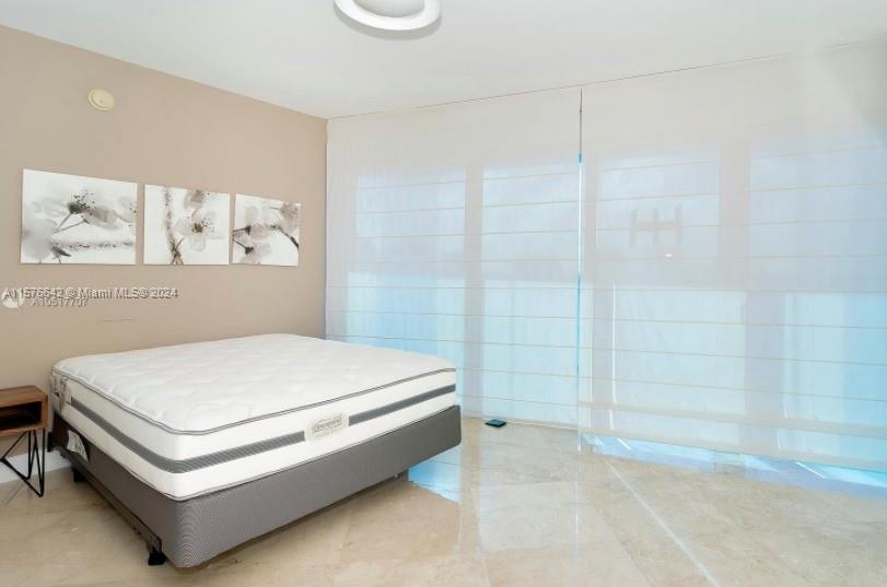 17001 Collins Ave # 1505