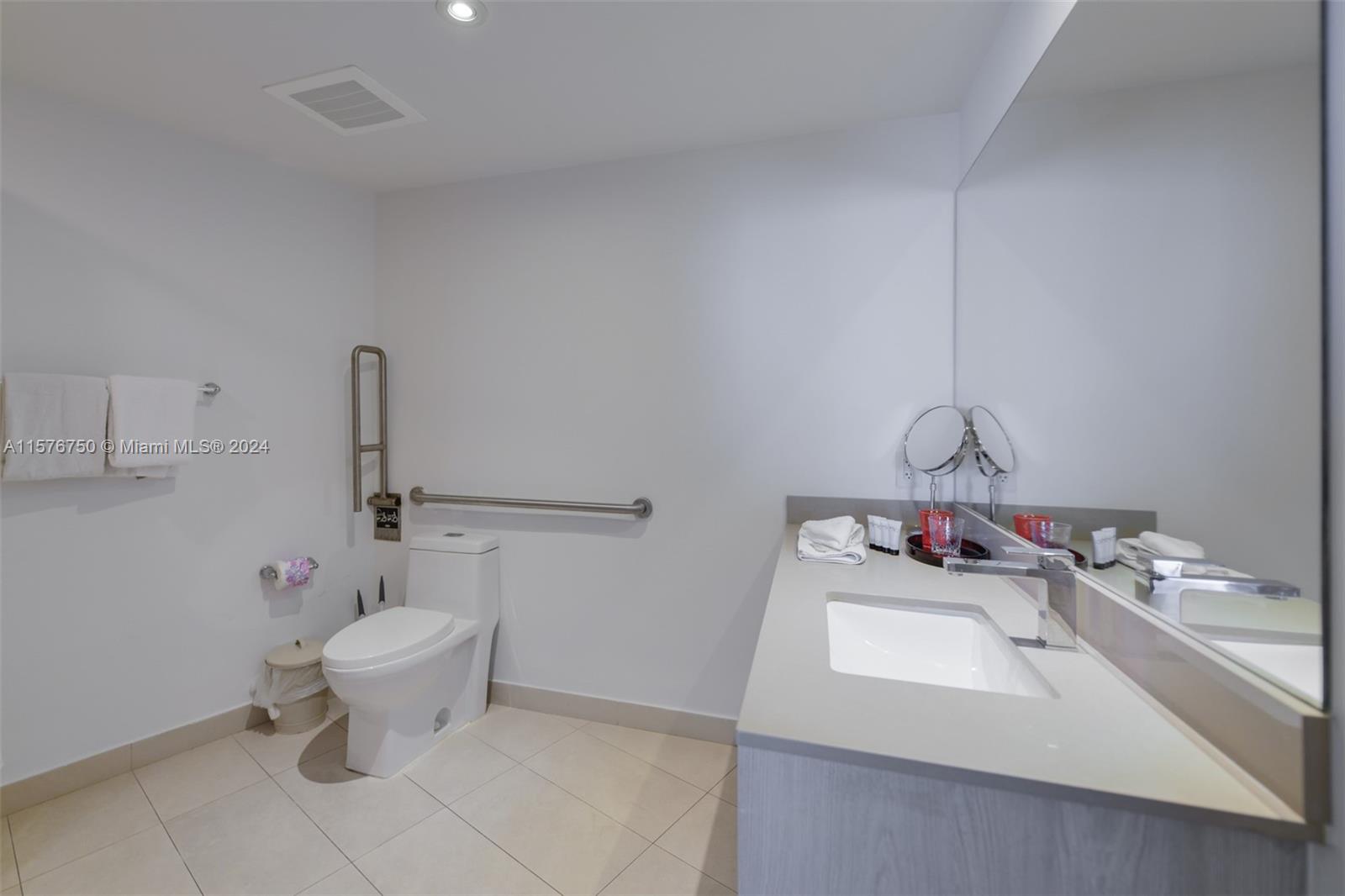 4111 S Ocean Dr # 2106