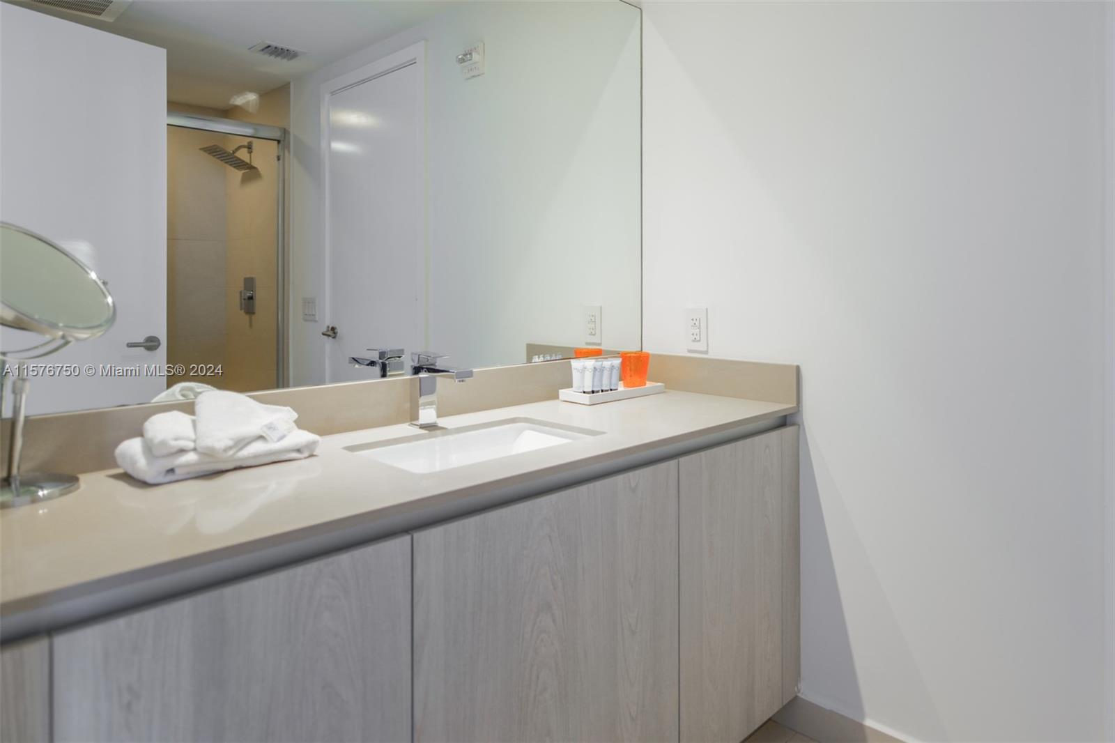 4111 S Ocean Dr # 2106