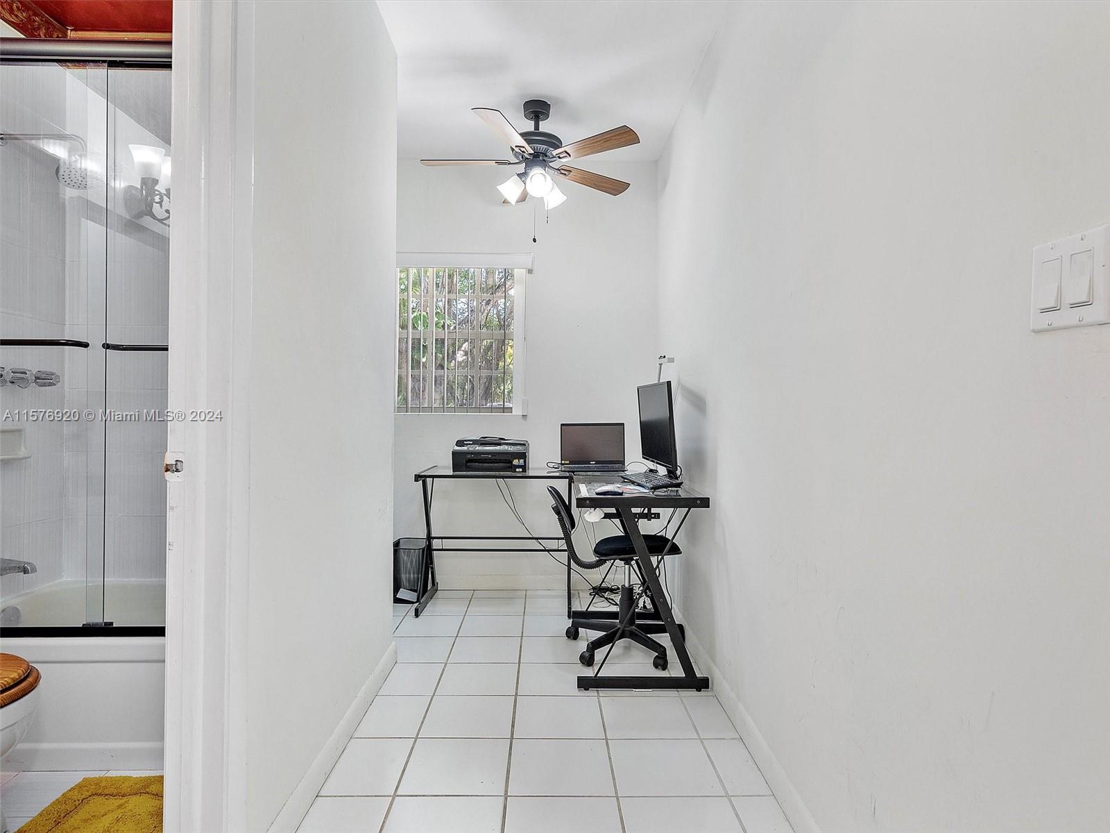 5960 SW 46th Ter