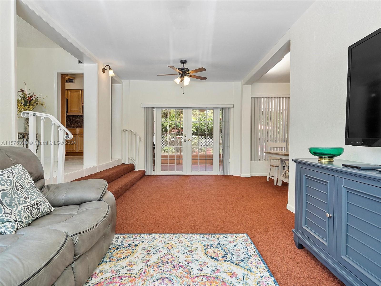5960 SW 46th Ter