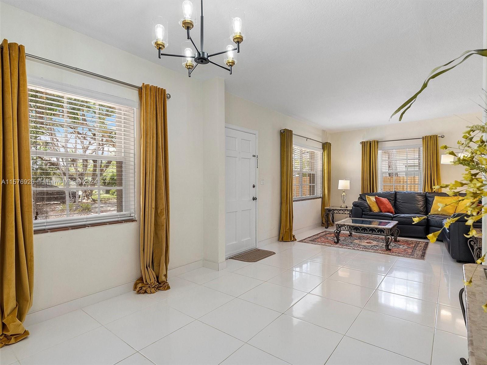 5960 SW 46th Ter